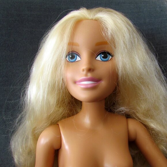 LARGE BARBIE 28" BLONDE PRINCESS MY SIZE BLONDE 2016 JUST PLAY MATTEL, ARMS BEND - Picture 2 of 8